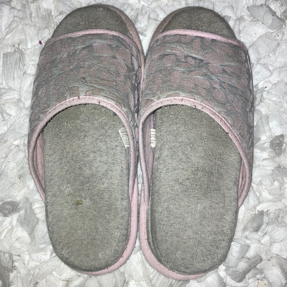 Dear Foams Slippers *heavy wear